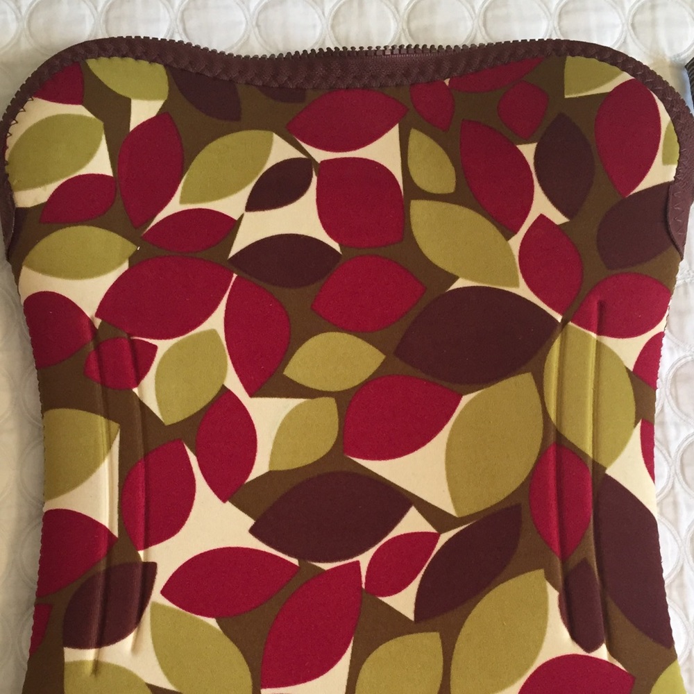 GREAT BUILT PADDED LAPTOP/ TABLET BAG.